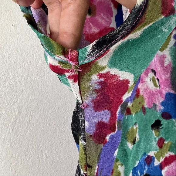 BDG 100% Silk Urban Outfitters Watercolor Floral Print Lightweight Boho Top - Picture 12 of 12